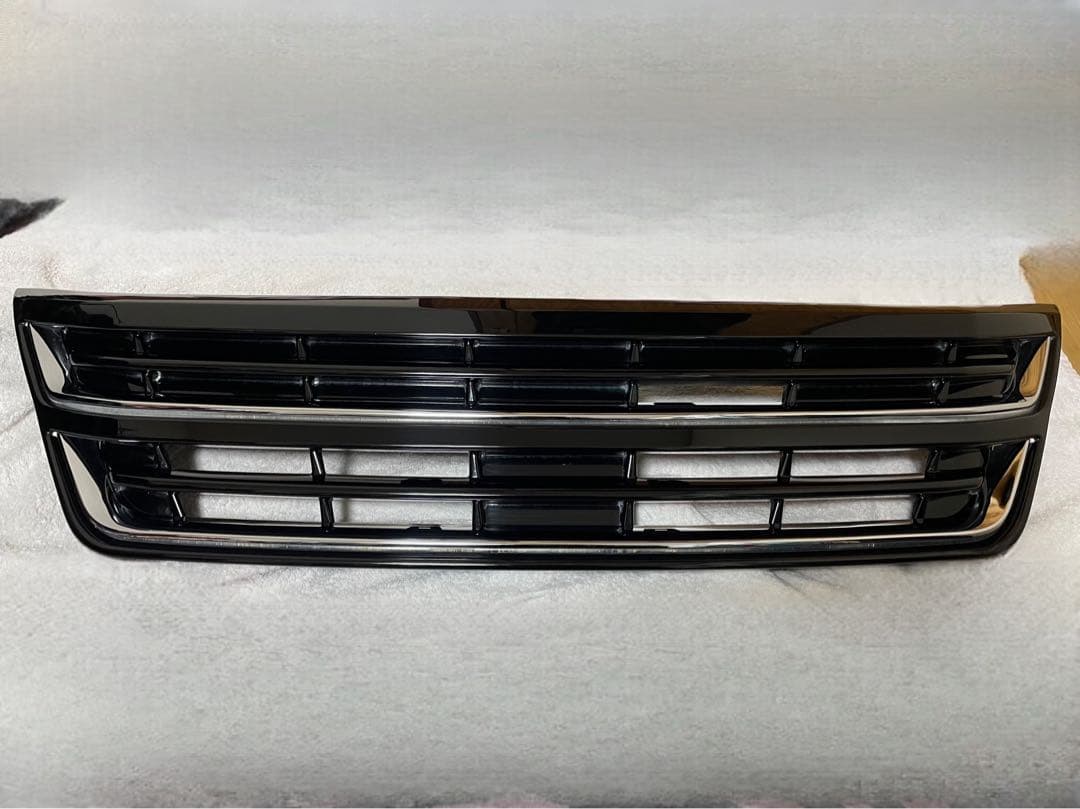 ヴェルファイア20系前期フロントグリル