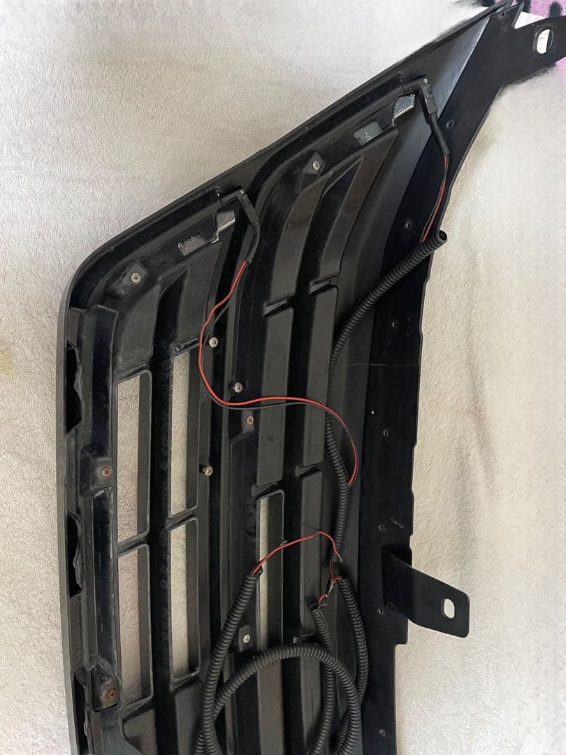 ヴェルファイア20系前期フロントグリル