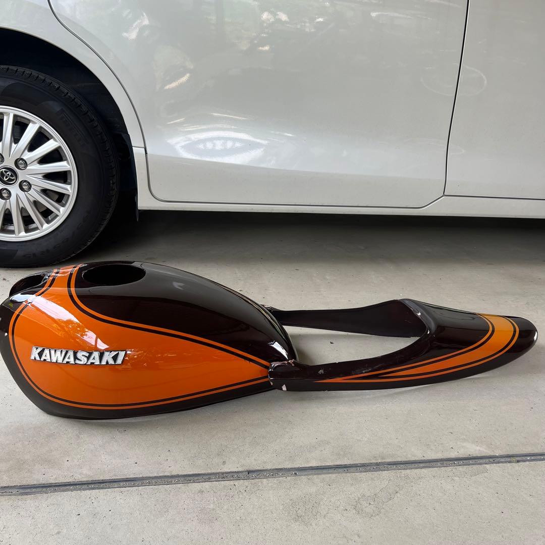 ゼファータンクカバー、テールカウル