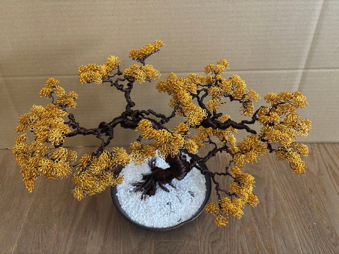 金色ワイヤー盆栽アート