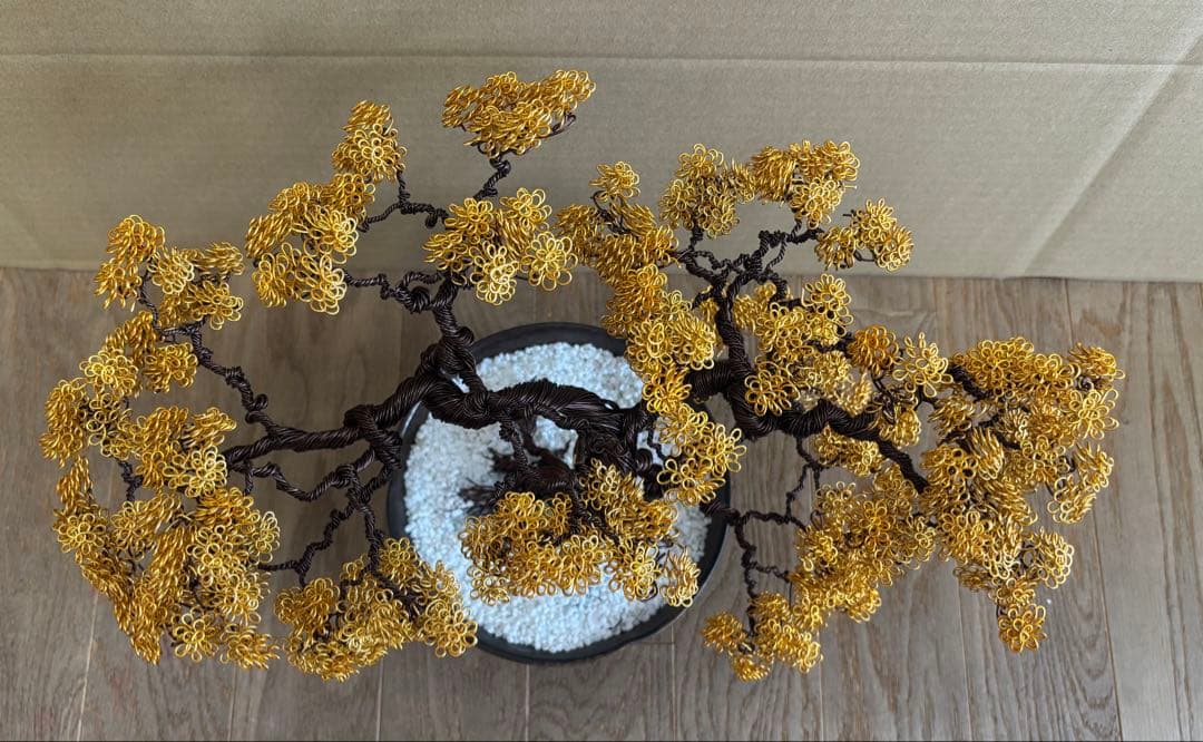 金色ワイヤー盆栽アート