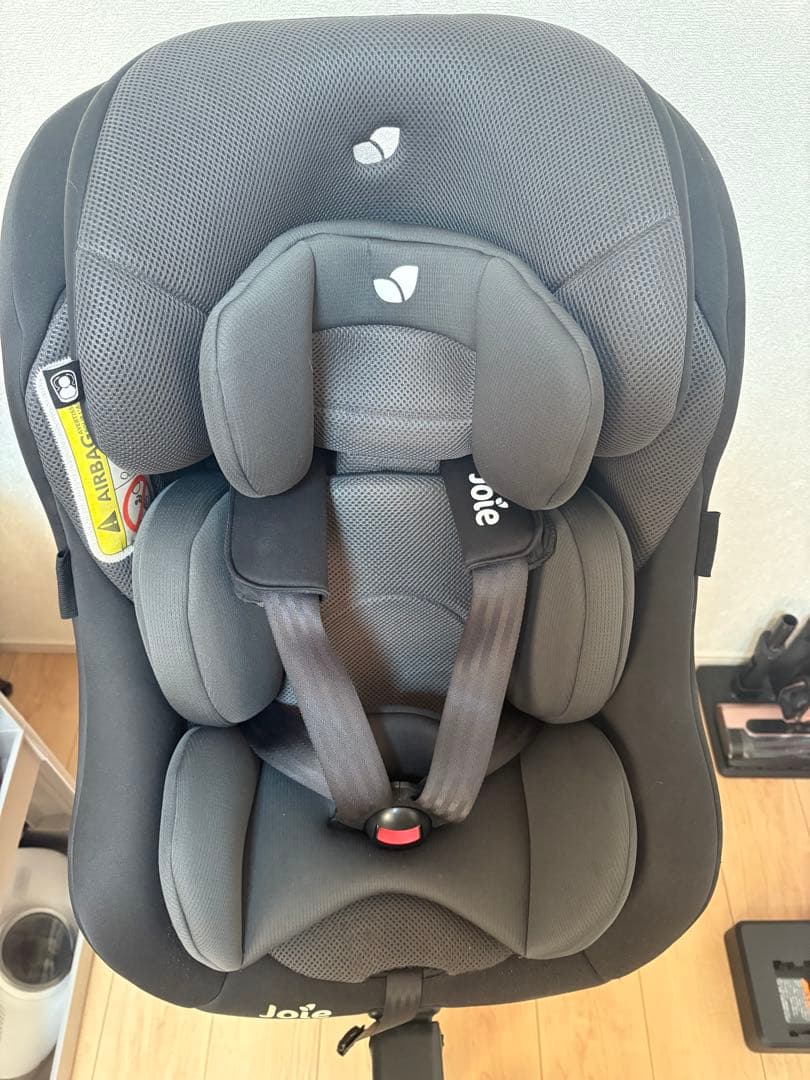 Joie アーク360 チャイルドシート ブラック　メルカリ市終了後値上げします