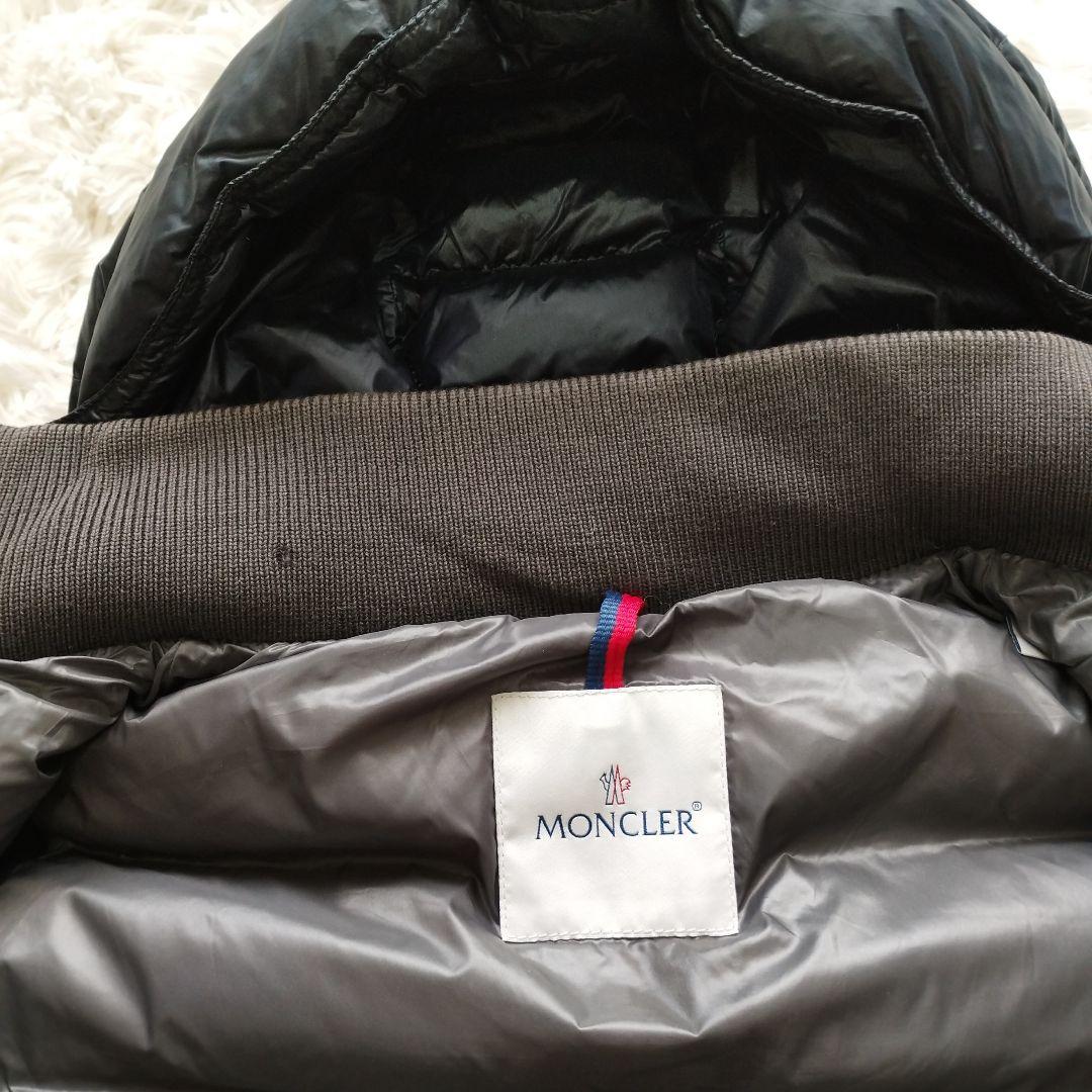 MONCLER モンクレール BARTHOLOME フーディー ダウンベスト　2