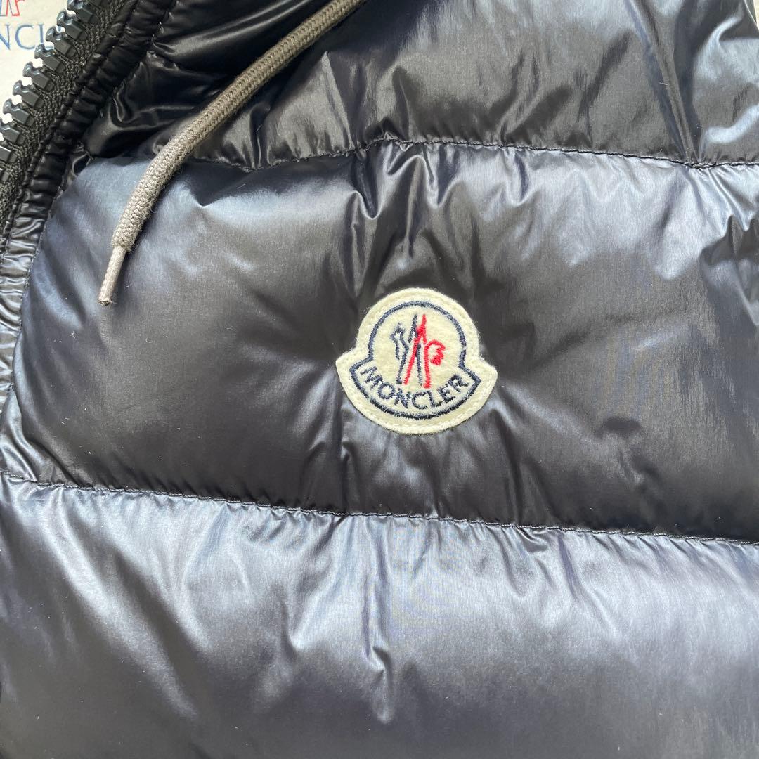 MONCLER モンクレール BARTHOLOME フーディー ダウンベスト　2