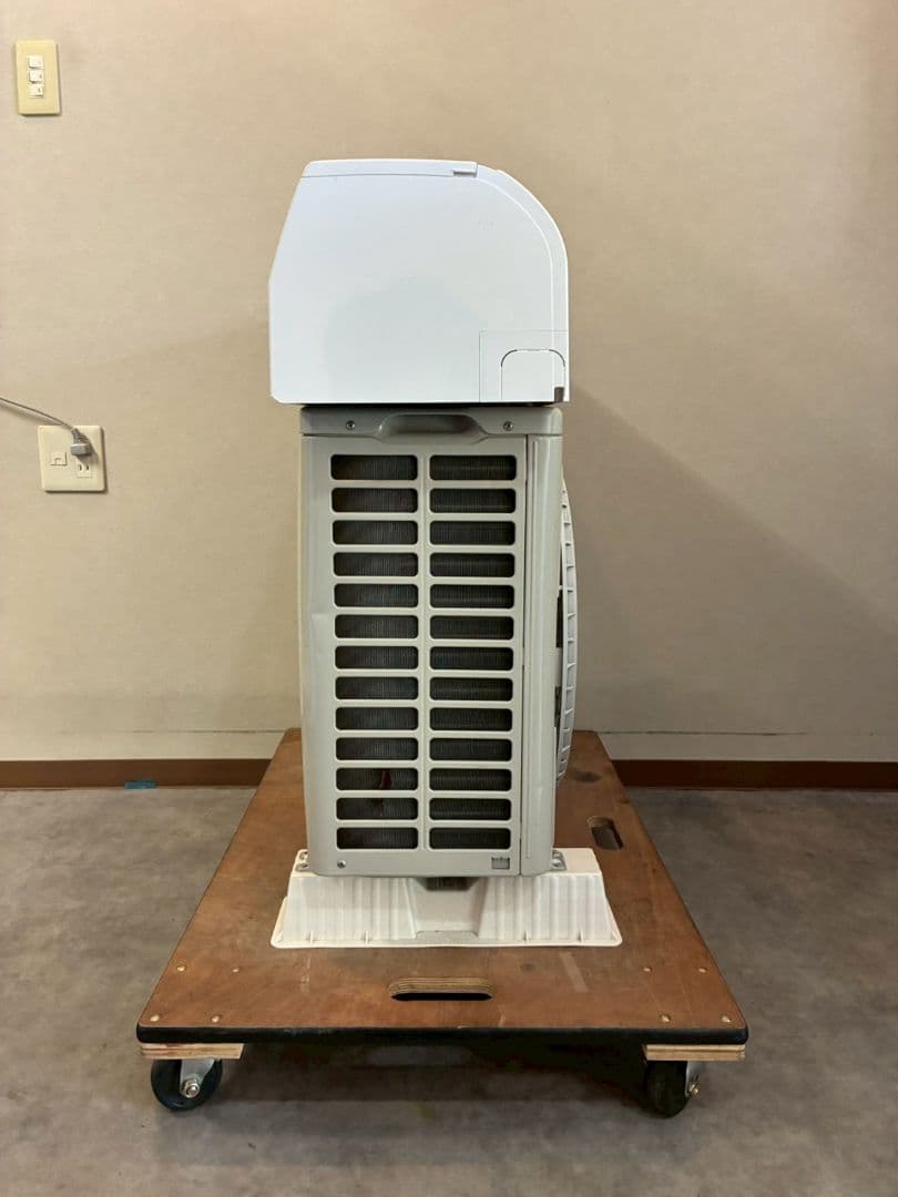 2106 日立【RAS-AJ22L (W)】2021年製 6畳 エアコン 中古