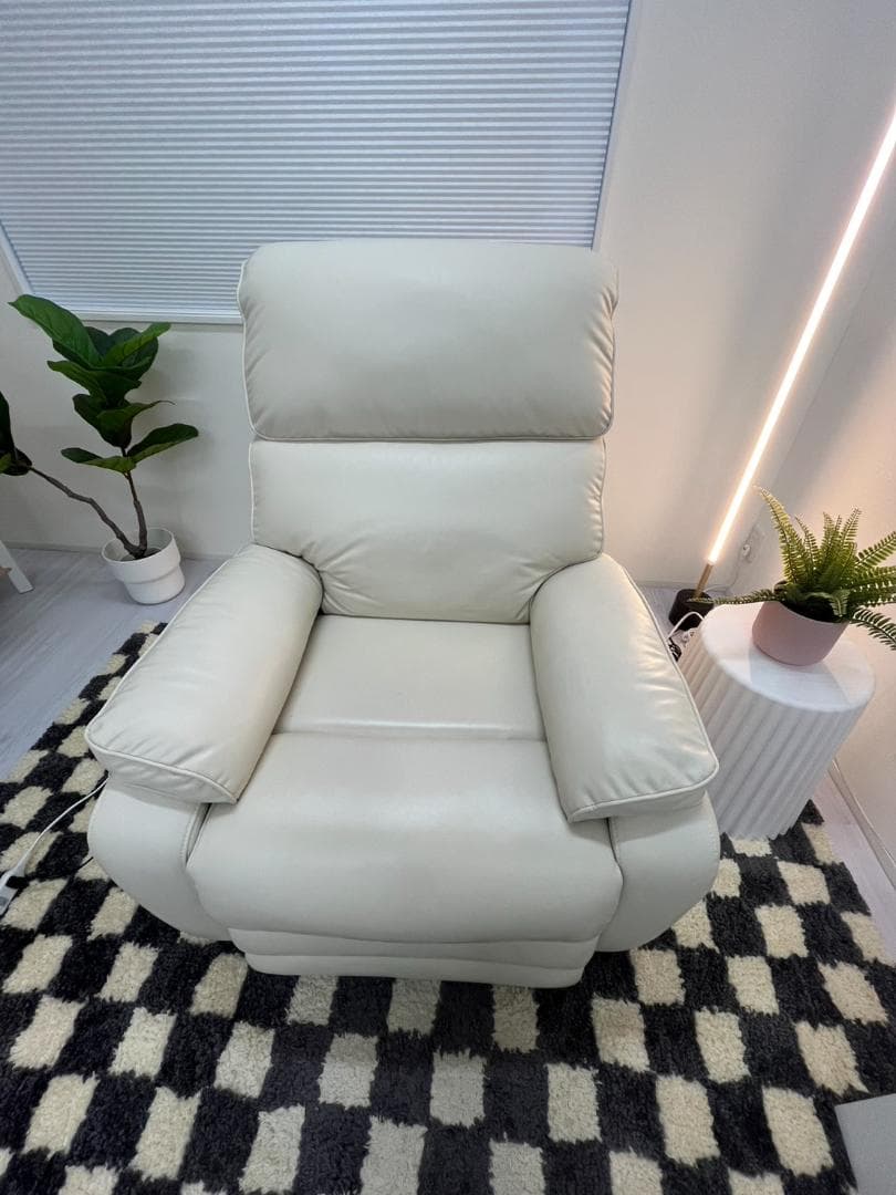 電動リクライニング ホワイトソファ