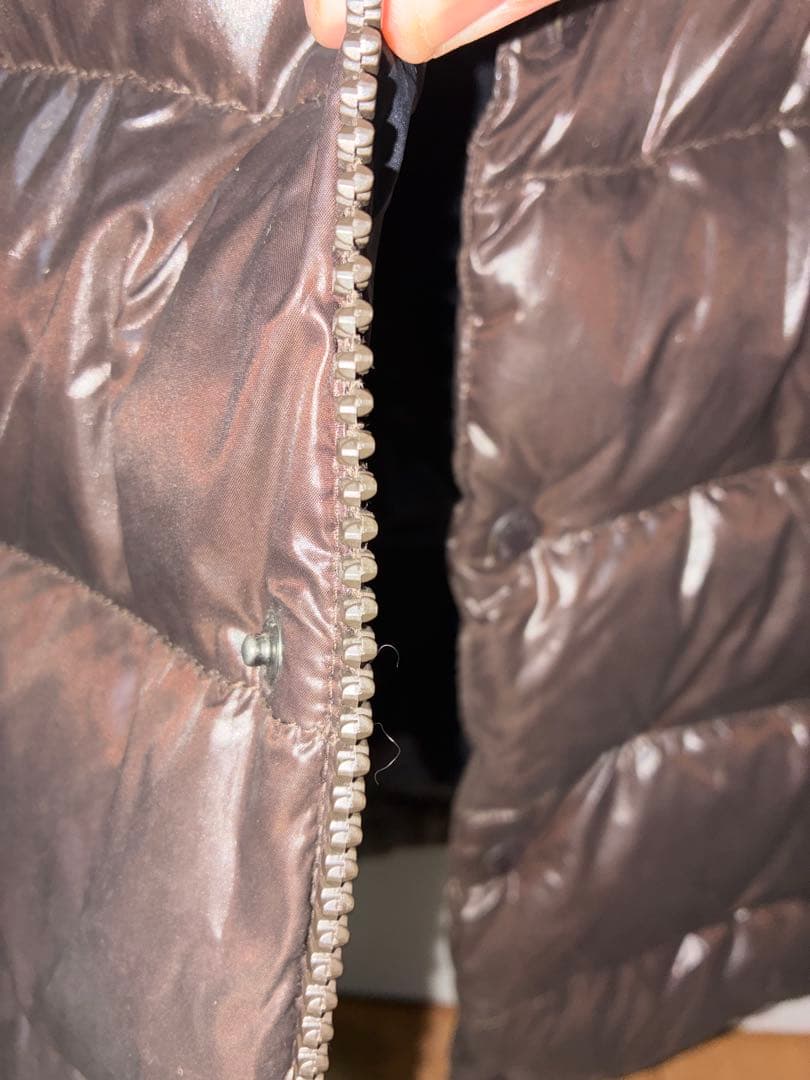 MONCLER ブラウン ダウンベスト