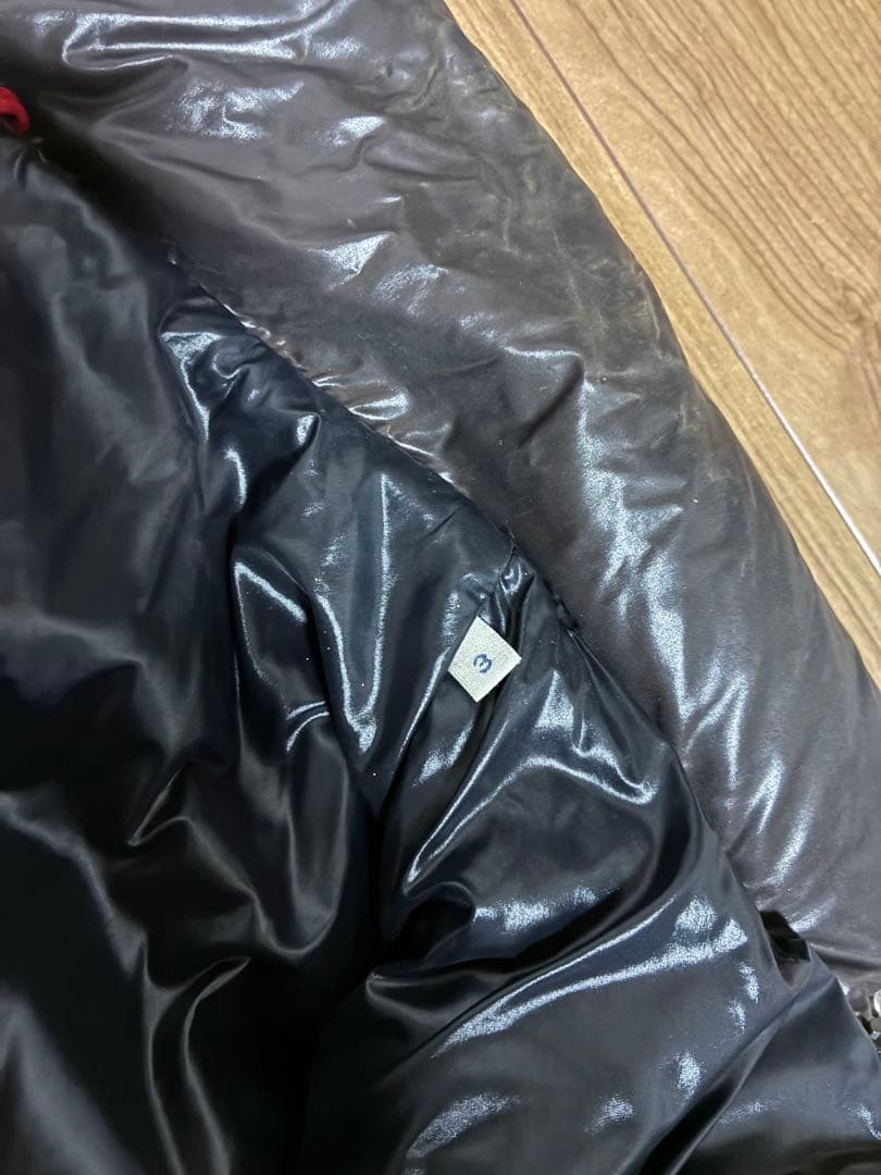 MONCLER ブラウン ダウンベスト