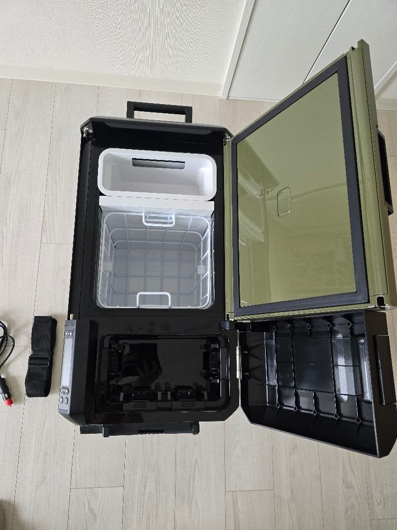 Makita マキタ CW004G 充電式ポータブル保冷温庫 29L オリーブ色