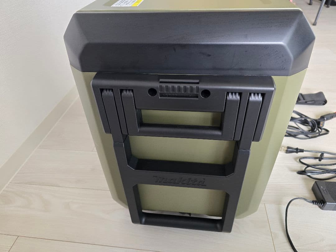 Makita マキタ CW004G 充電式ポータブル保冷温庫 29L オリーブ色