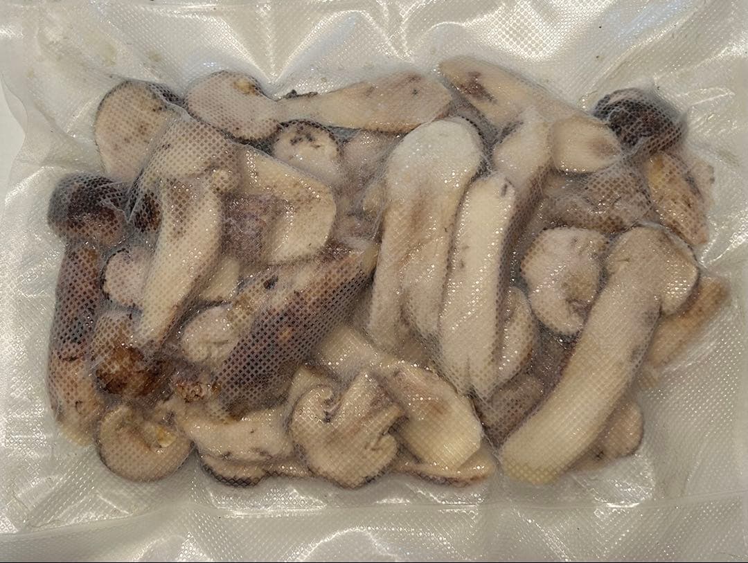 ☆信州産松茸☆松茸ご飯等に☆冷凍松茸265グラム☆まつたけ☆国産松茸☆