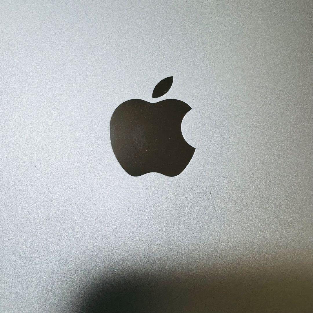 iPad mini 4（Wi-Fiモデル）128GB シルバー　本体＋ケース付き