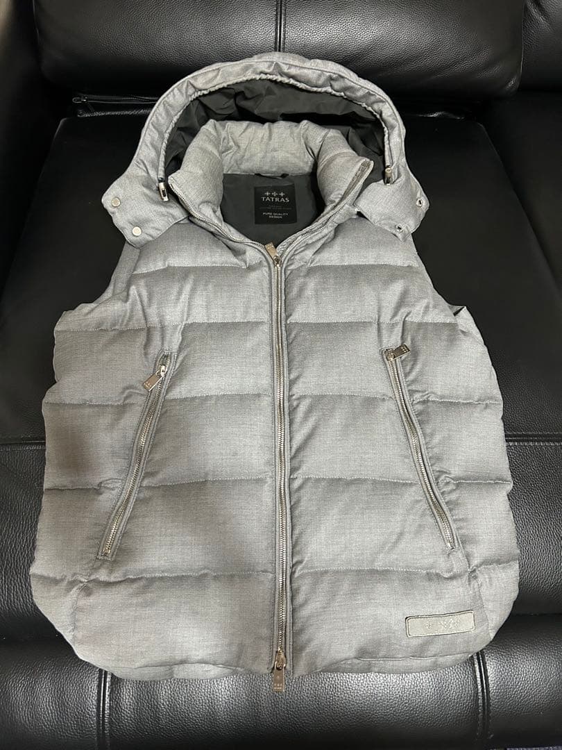 タトラス　ダウンベスト　LEONARDO 高級ライン　グレー