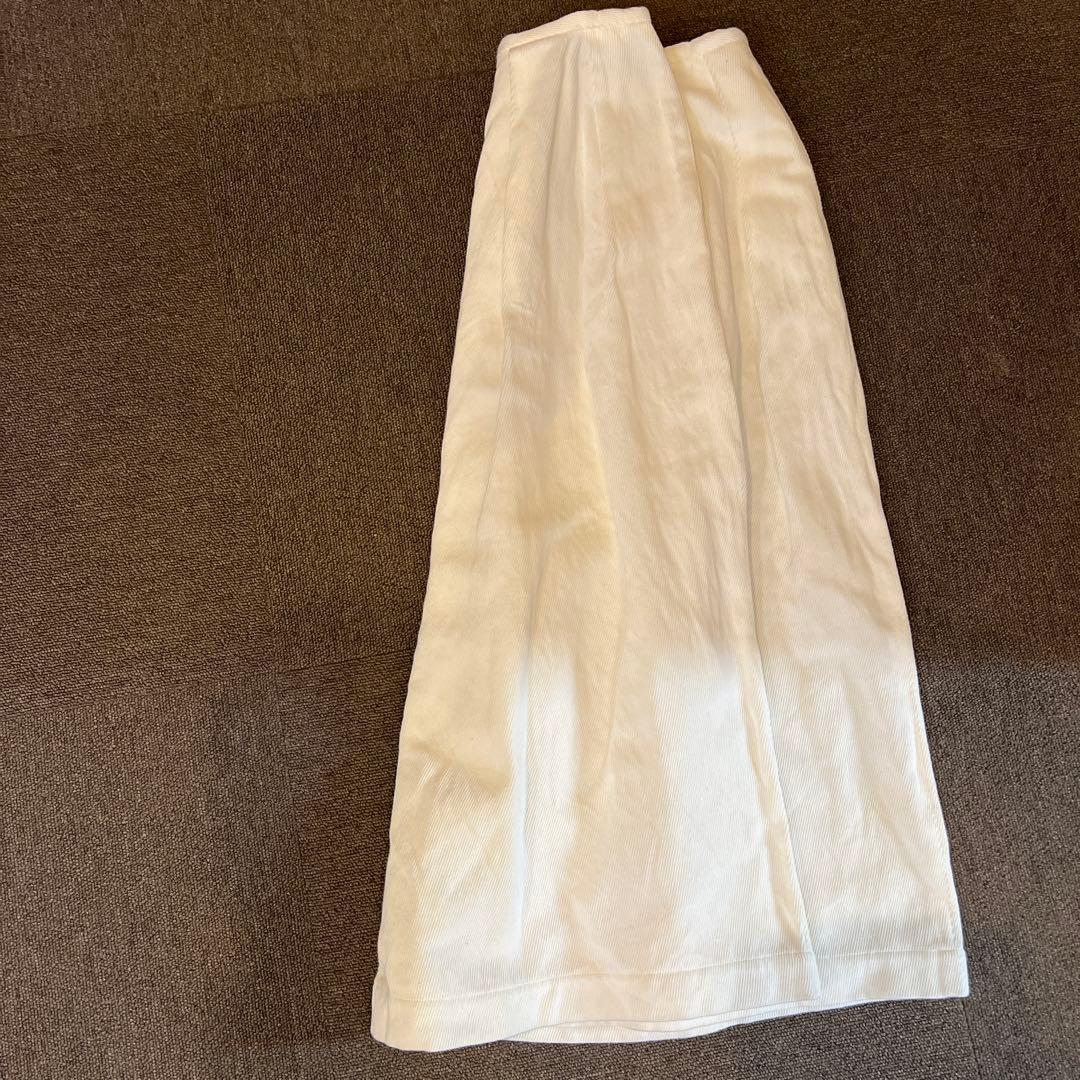 ゴーシュ　ガウチョウパンツ　白