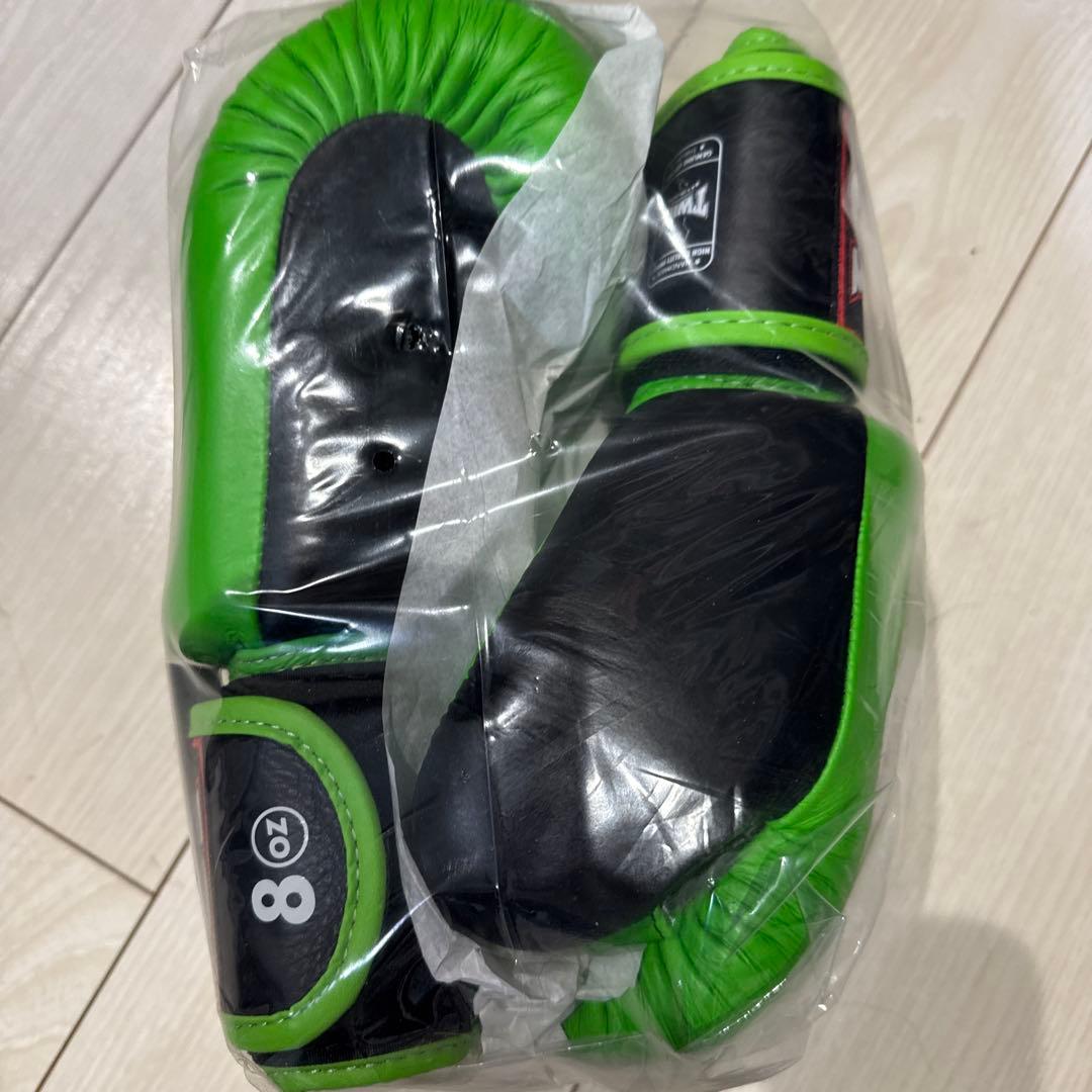 TWINS SPECIAL 8oz グリーン ボクシンググローブ