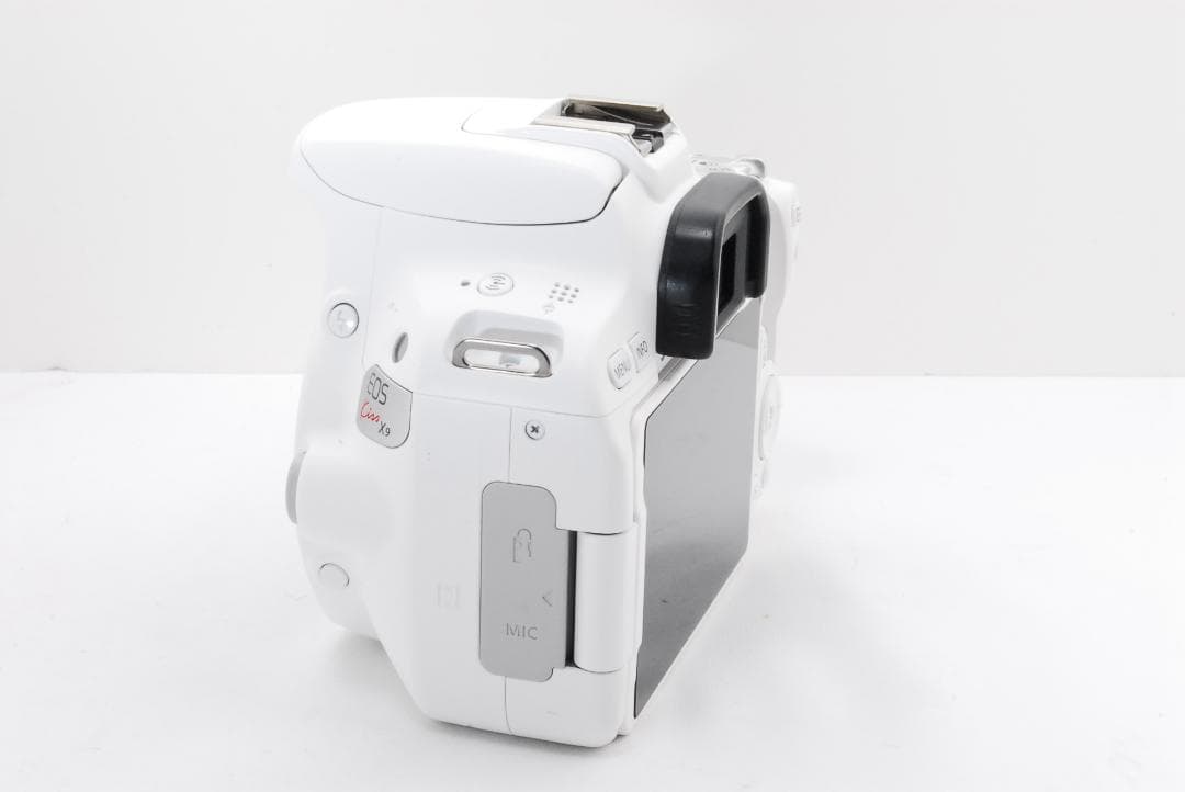 人気ホワイトカラー！ Canon EOS kiss x9 スマホ転送機能付き♪