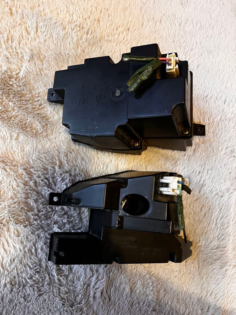 100系 ハイエース　Fスピーカー　ボックス左右セット