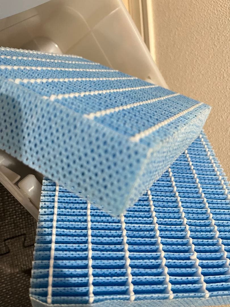 SHARPシャープ　加熱気化式加湿器　HV-R75-W　説明書付　2023年製