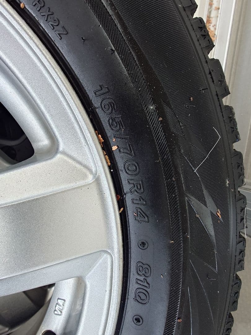 スタッドレスタイヤ ホイール4本セット　165/70R14 トヨタ　アクアなど①