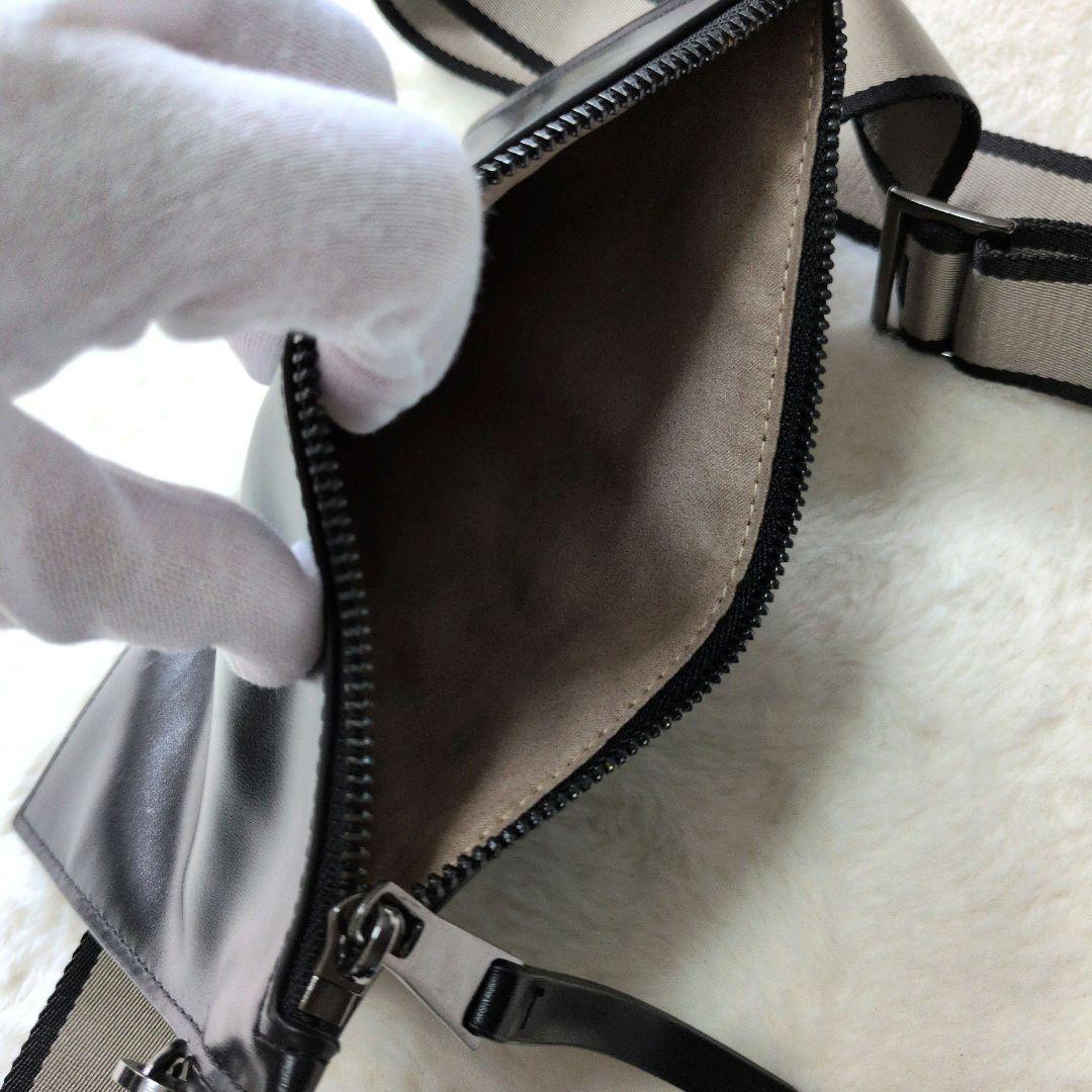 【入手困難】ヌメロヴェントゥーノ ショルダーバッグ サコッシュ レザー