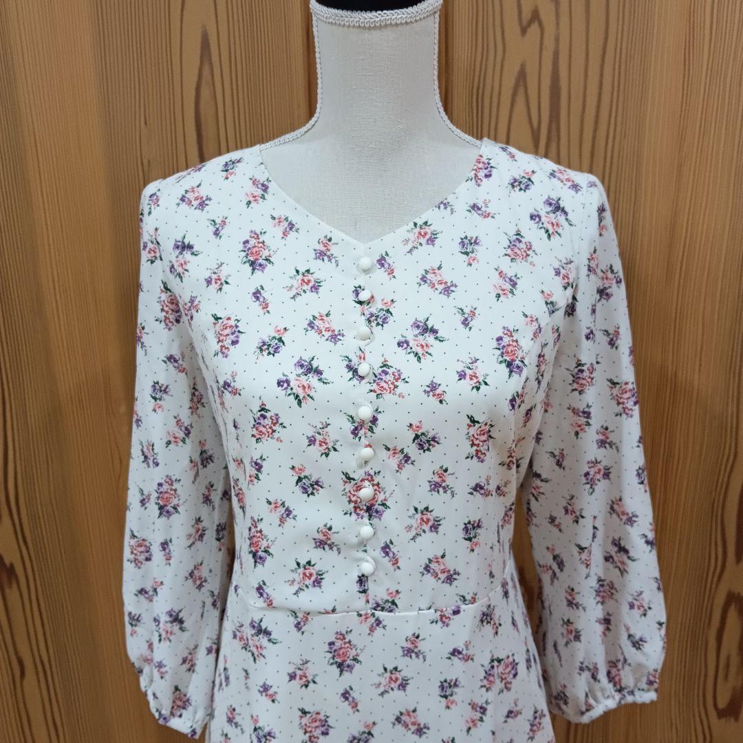 Rose Tiara ローズティアラ フラワープリントワンピース 42