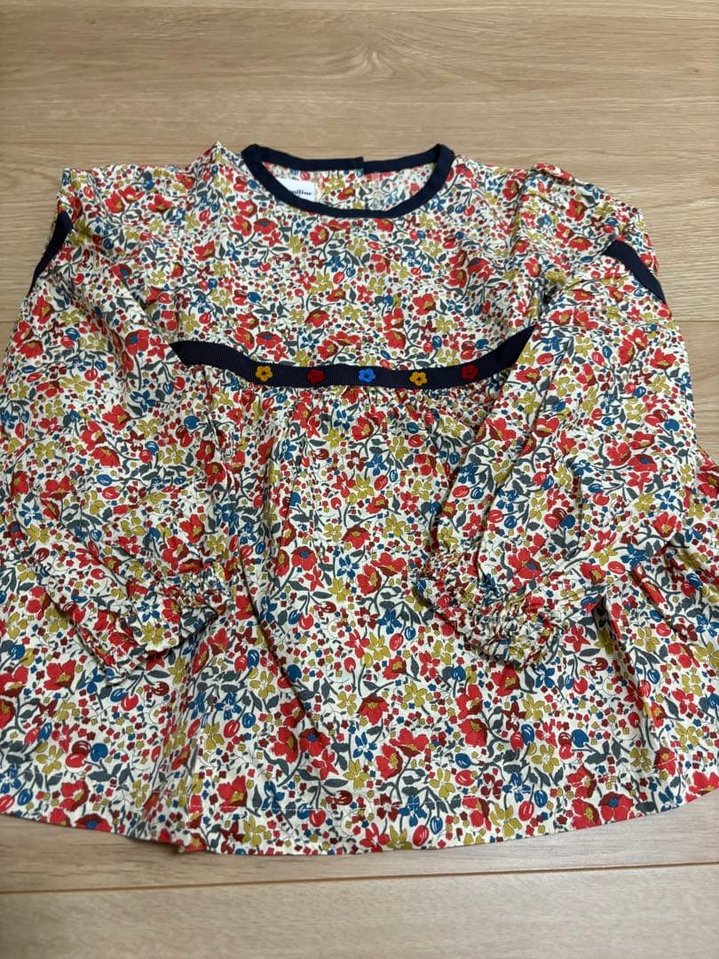 【未使用】familiar ファミリア　サイズ110 ブラウス