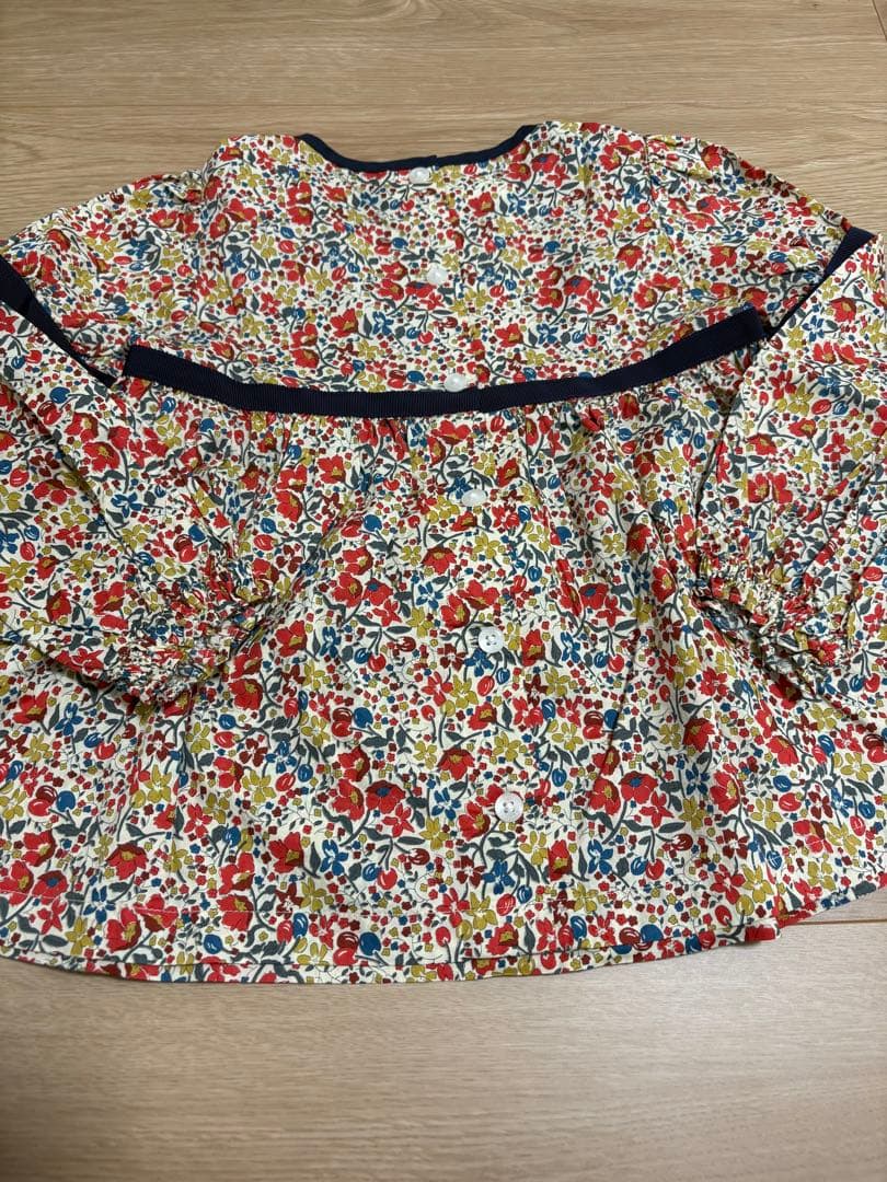 【未使用】familiar ファミリア　サイズ110 ブラウス