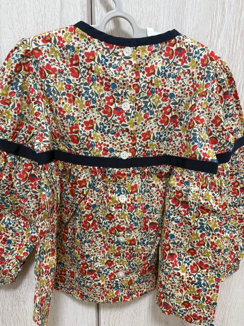 【未使用】familiar ファミリア　サイズ110 ブラウス