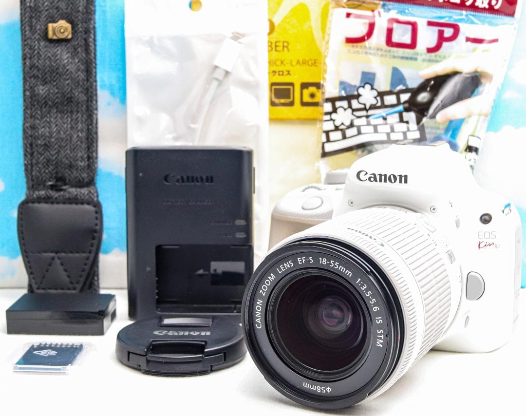 大人気ホワイト一眼レフ⭐️Canon kiss x7⭐️超小型⭐️スマホに転送♪