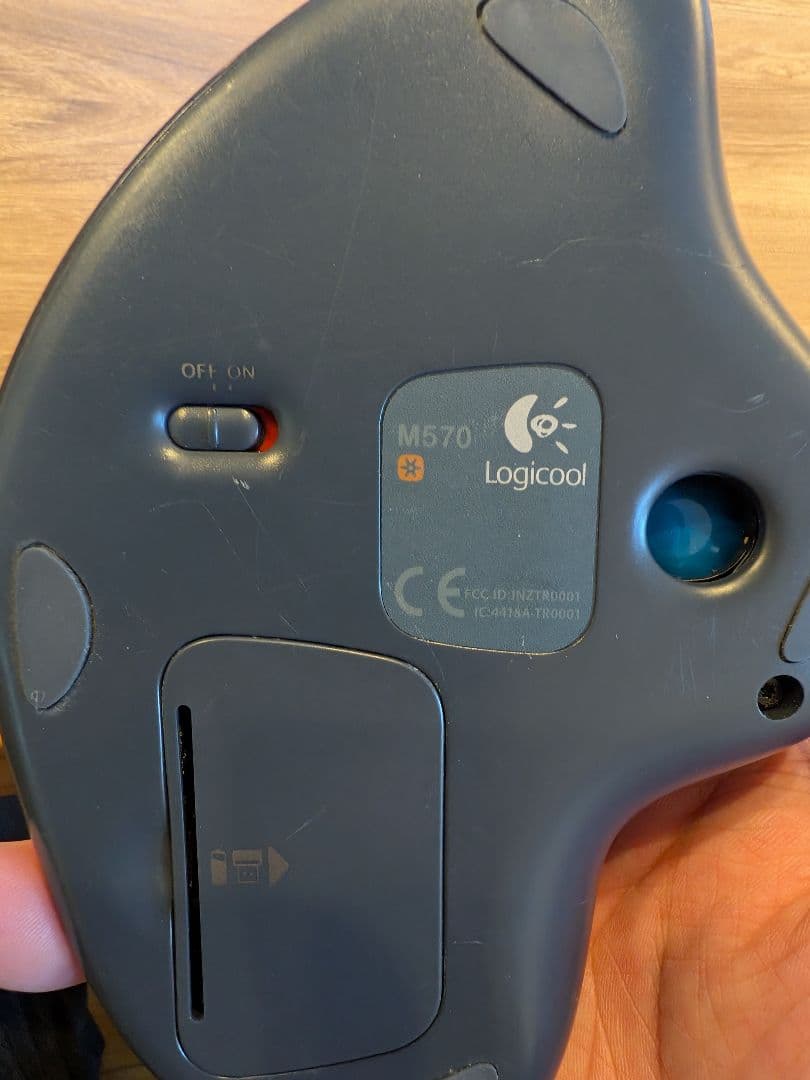 ASUS T305C 2in1 WindowsタブレットPC と付属品セット