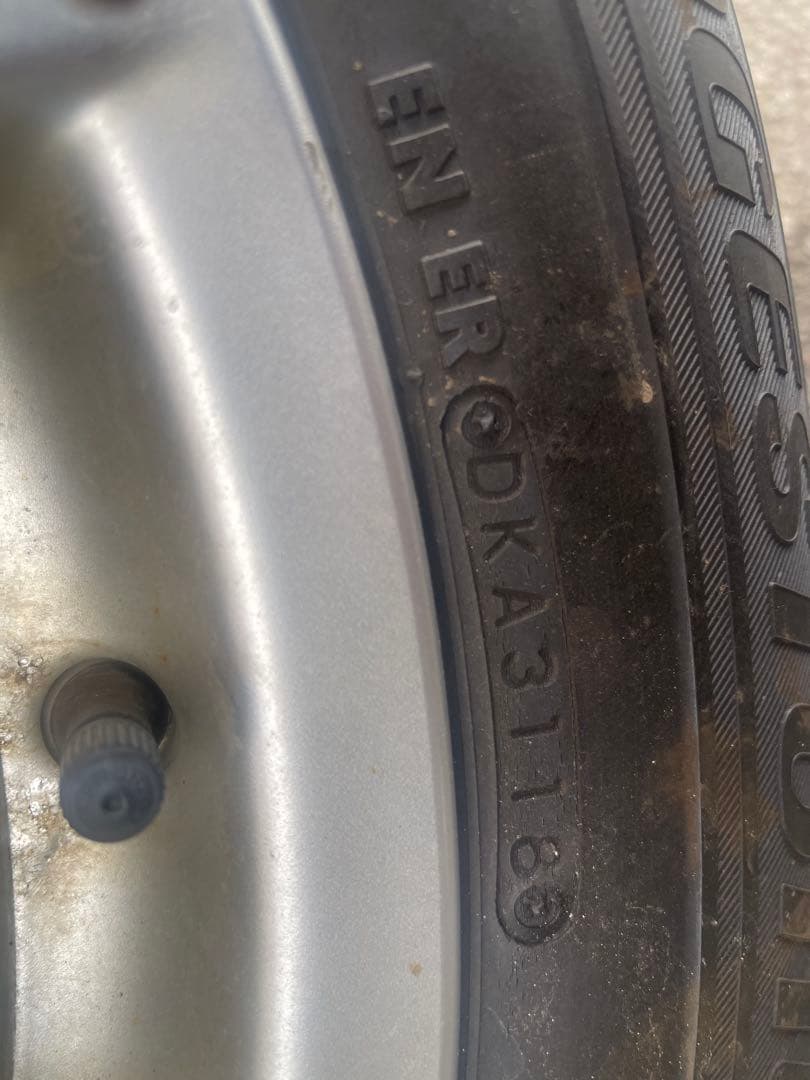 送料込み　ブリザックVRX 215/60r17. トヨタ純正