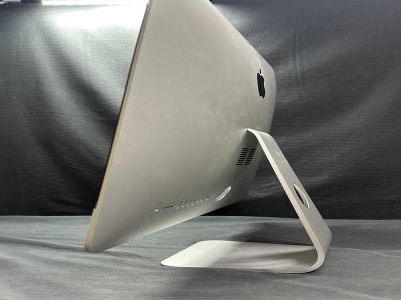 21.5 液晶 i7搭載 Apple iMac/5775 256GB 搭載