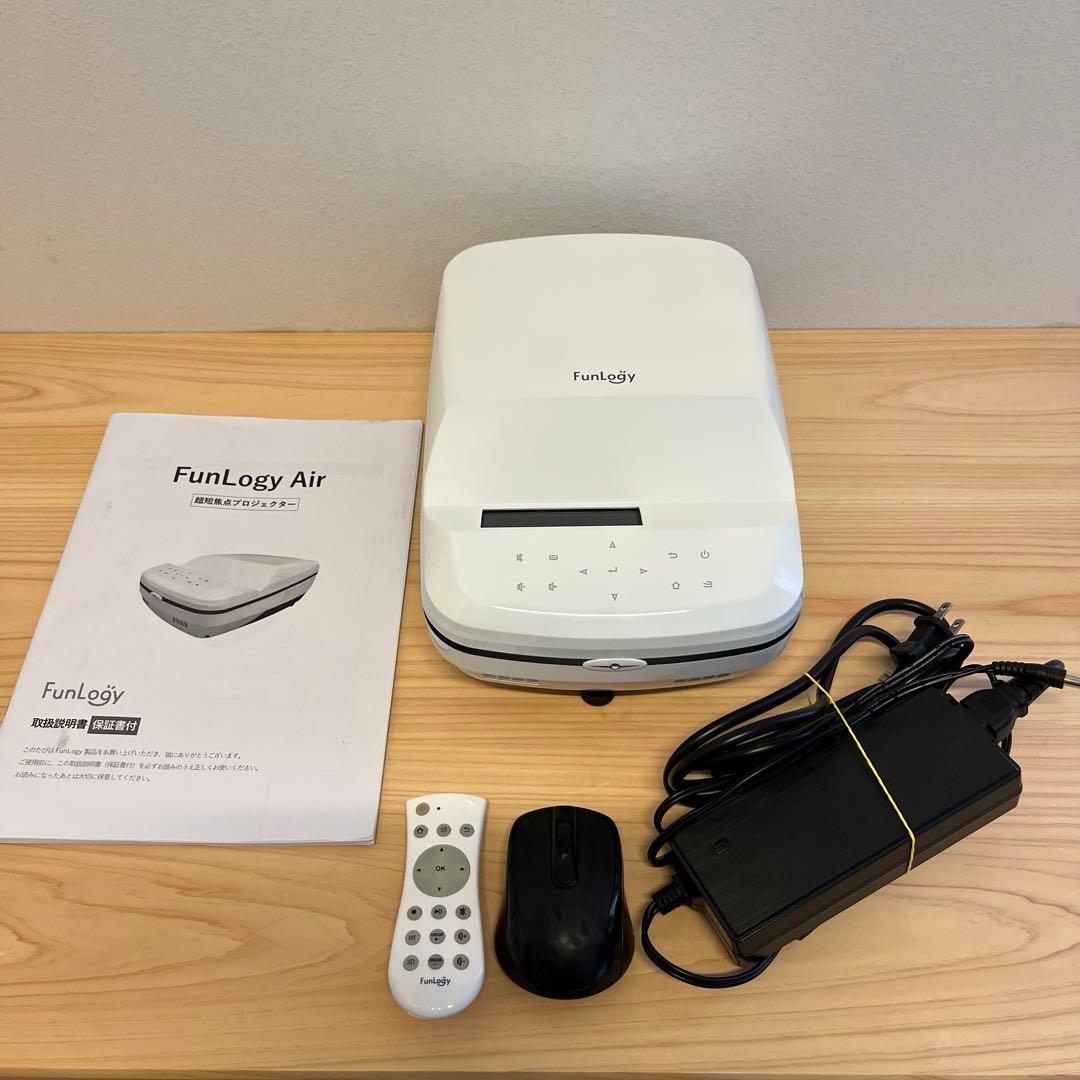 希少 FunLogy FUNTASTIC Air LED 超短焦点プロジェクター
