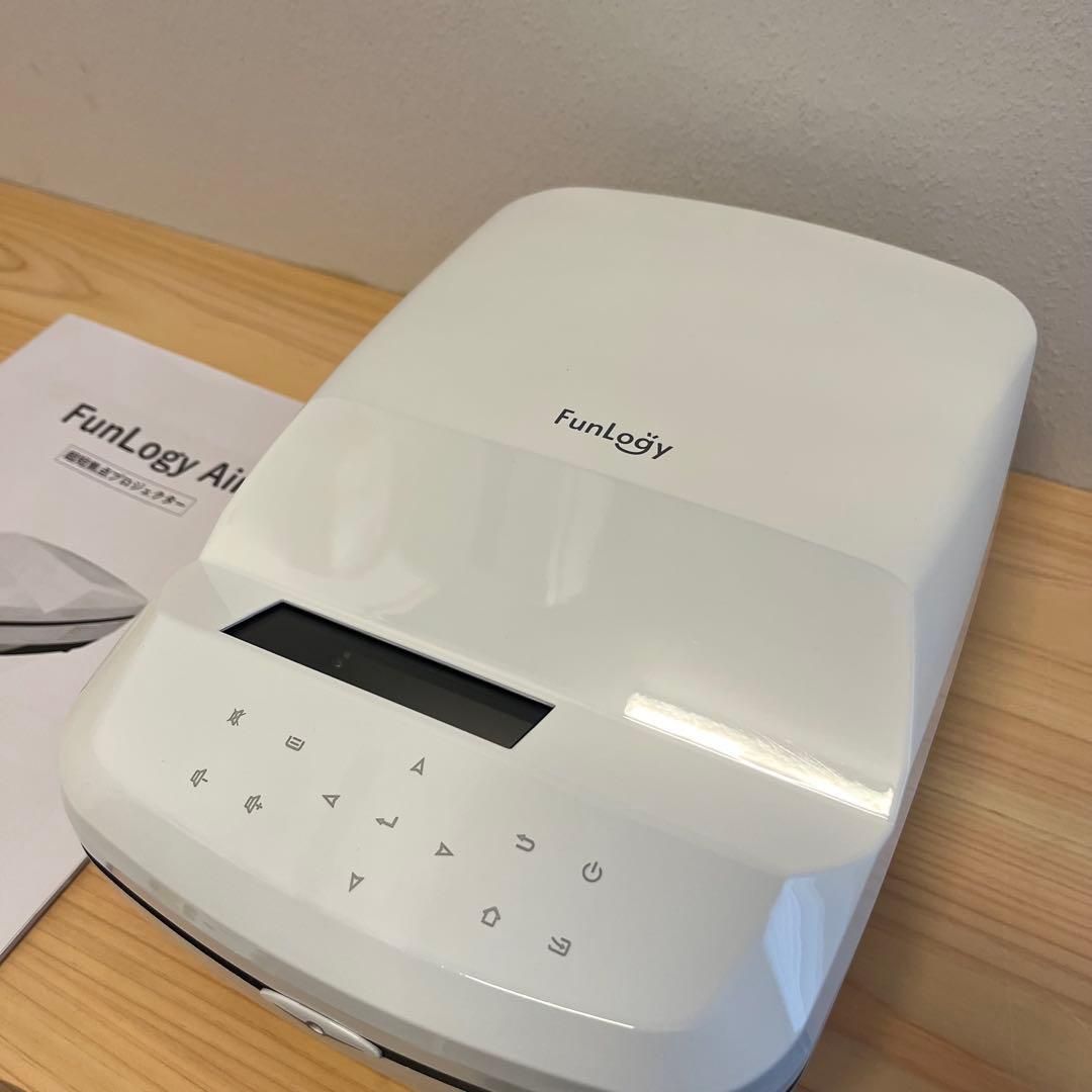 希少 FunLogy FUNTASTIC Air LED 超短焦点プロジェクター