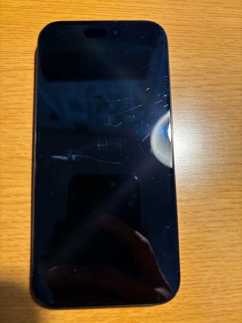 iPhone 15 Pro ブラックチタニウム　128GB