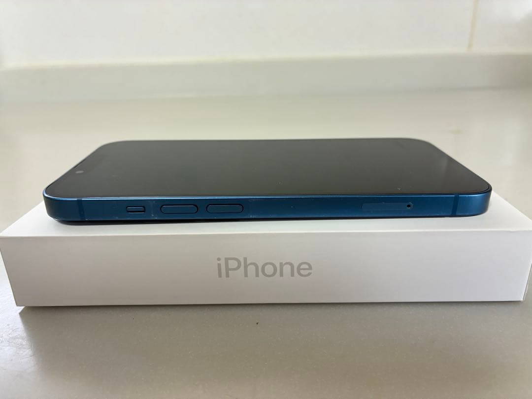 Apple iPhone 13 ブルー