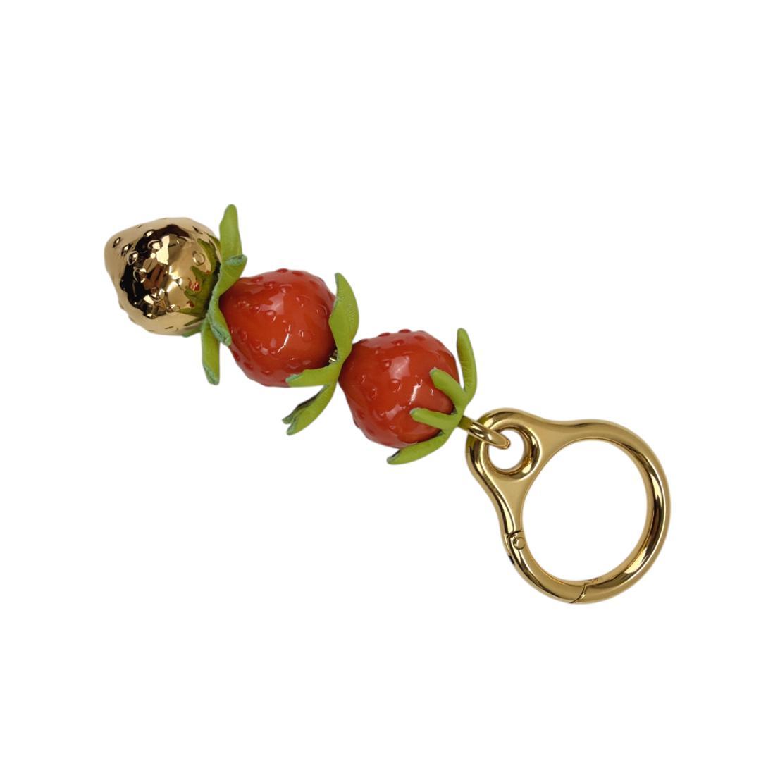 LOEWE ロエベ ストロベリー チャーム Strawberry charm