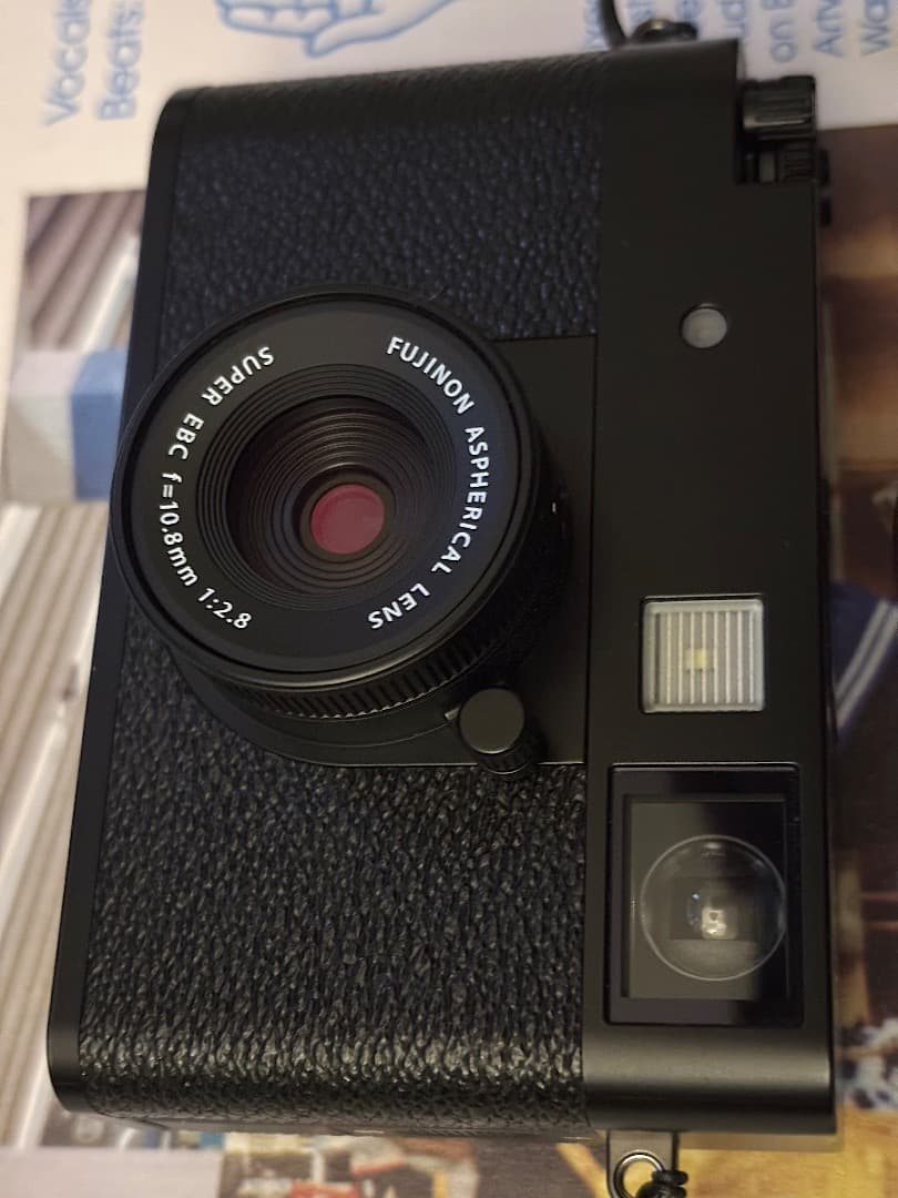 Fujifilm X Half コンパクトデジタルカメラ（黒）