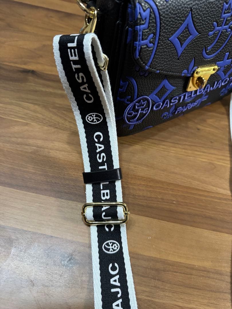 カステルバジャック　ショルダーバッグ