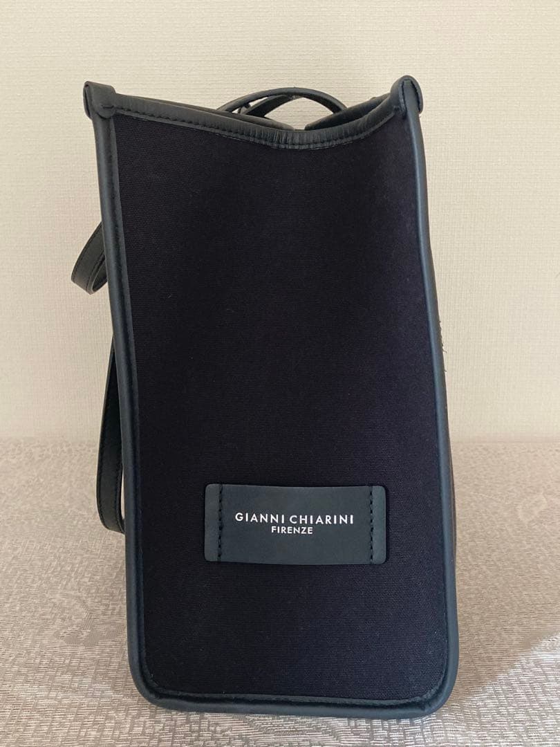 GIANNI CHIARINI ブラックトートバッグ