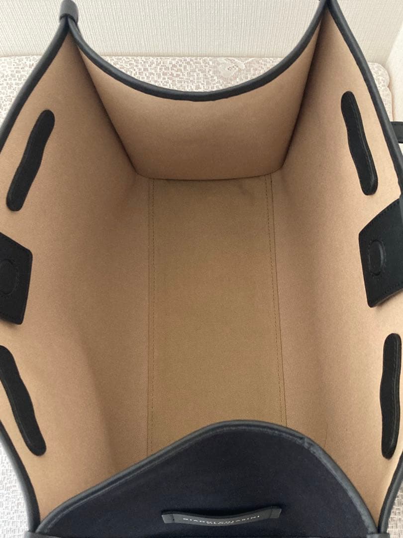 GIANNI CHIARINI ブラックトートバッグ
