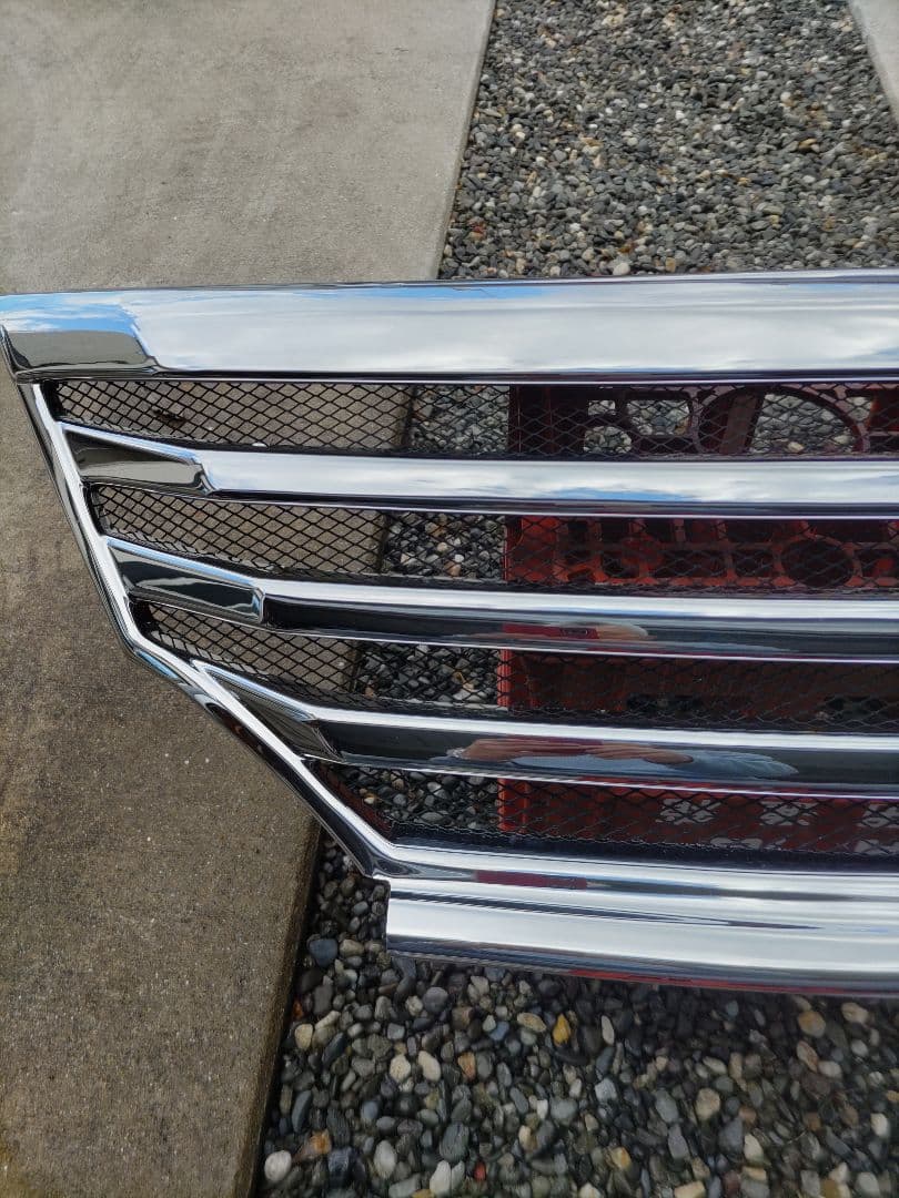 FC26セレナ　前期専用フロントグリル