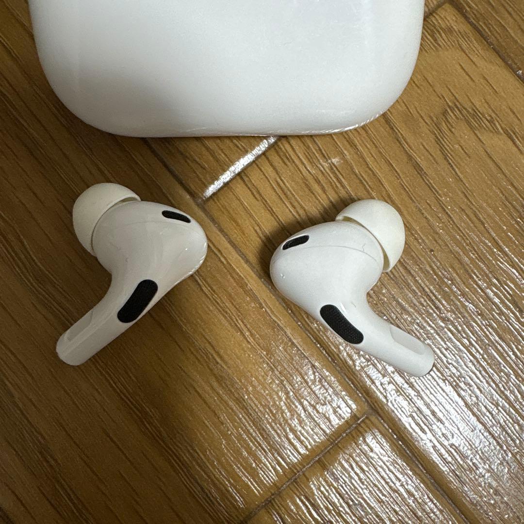 AirPodsPro2本体 ホワイト 充電ケース付き 充電線付き