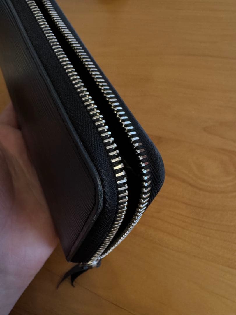 ルイヴィトン ポルトフォイユ クレマンス エピ ノワール 長財布