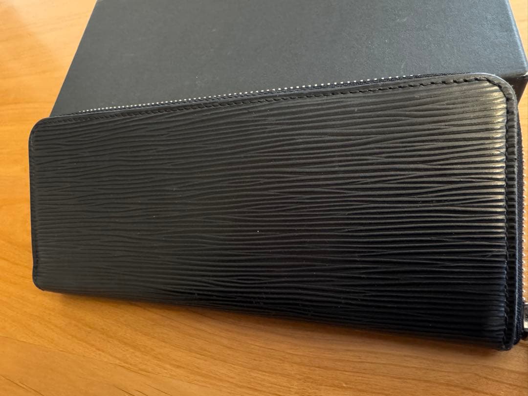 ルイヴィトン ポルトフォイユ クレマンス エピ ノワール 長財布