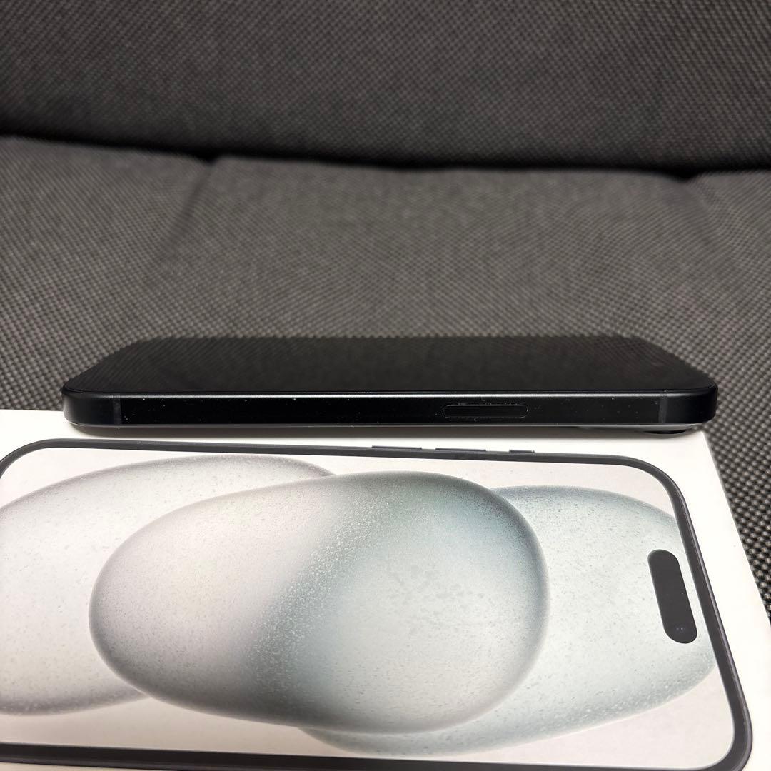 iPhone 15 ブラック128GB SIMフリー