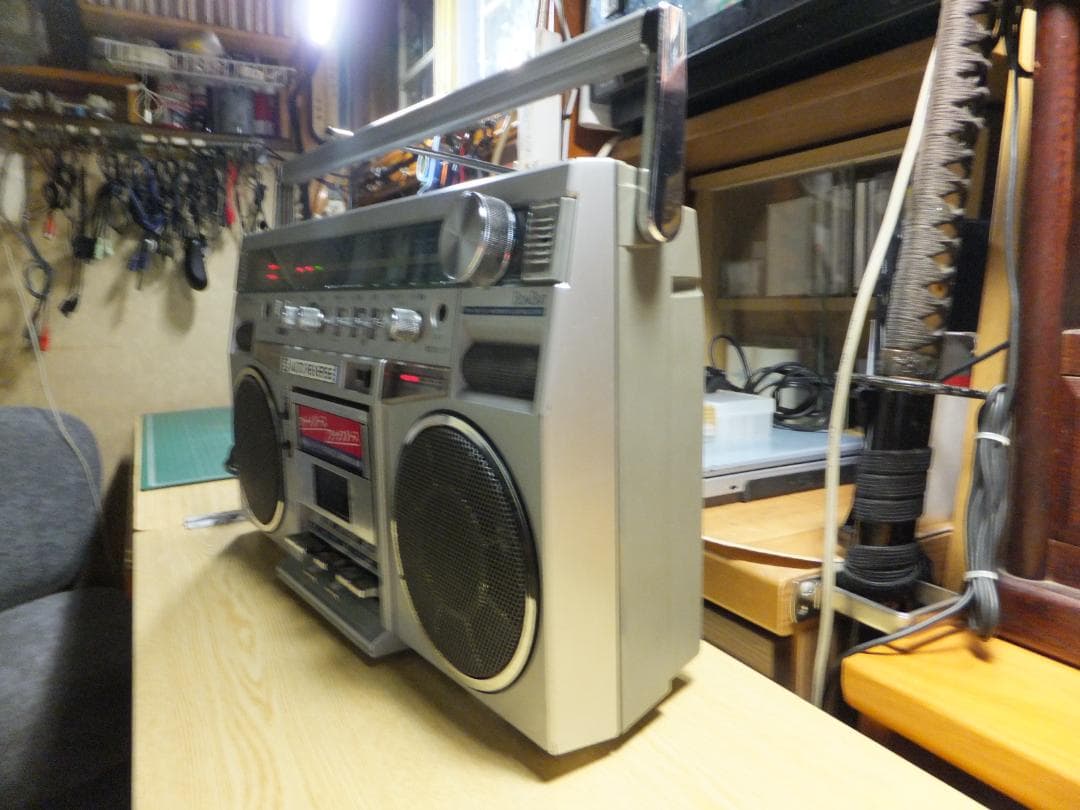 東芝　ラジカセ　RT-S77 昭和レトロなカセットレコーダー(整備動作品)