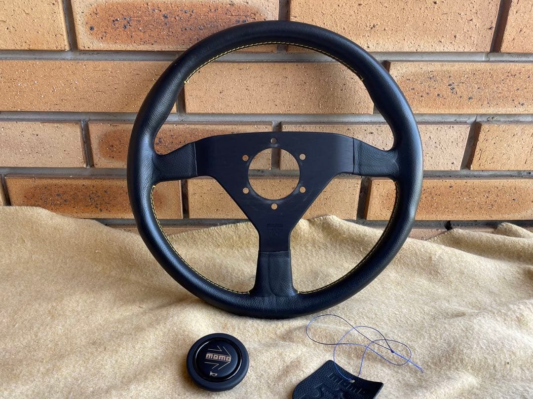 MOMO ヴェローチェレーシング 320Φ