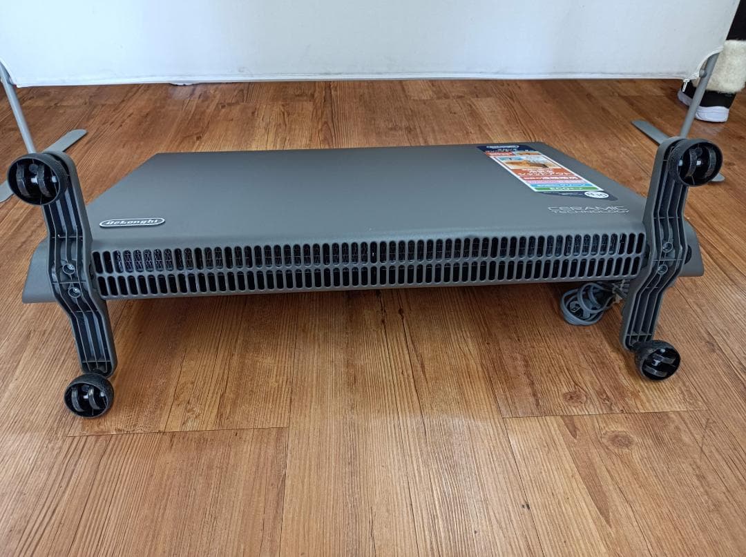 都《UHSJA》De'Longhi　デロンギ　コンベクターヒーター　HXJ60L