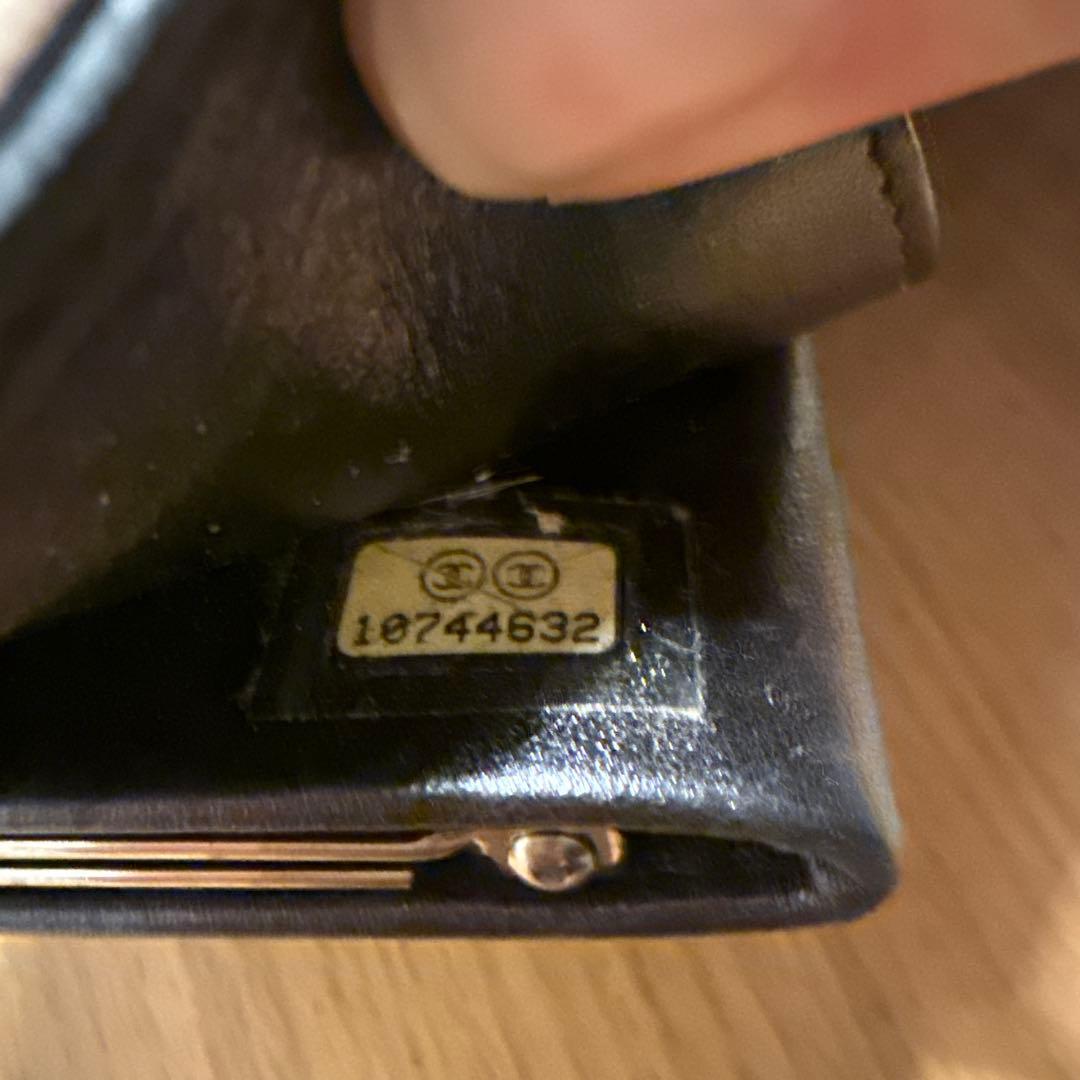 C*乃様 CHANEL シルバー エンボス加工長財布